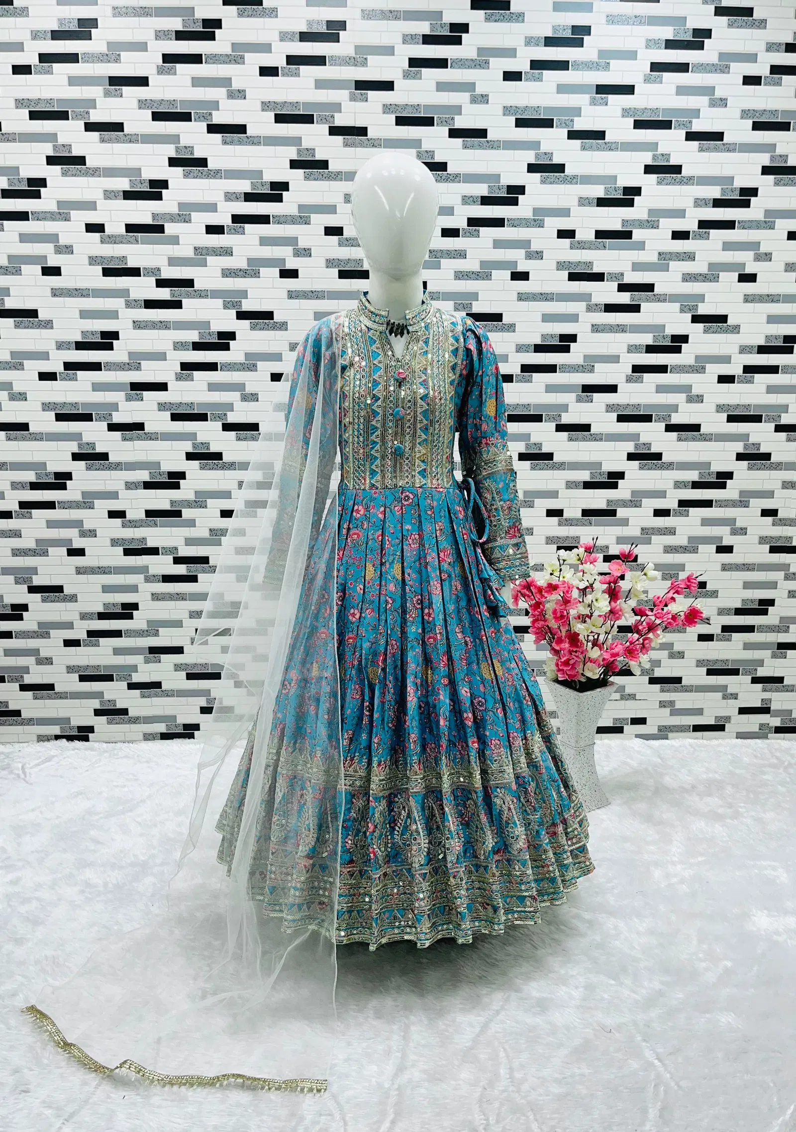 OC 165 Girls Wedding Wear Gown With Dupatta Kids Wholesale Market In Surat